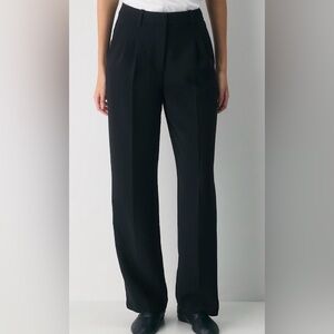 Aritzia Black The Effortless Pant-Crepette Women's Trousers. Size 10